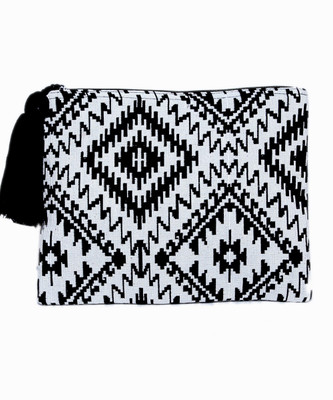 

Diwaah Handcrafted Pouch(Multicolor)