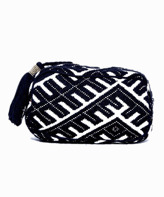 

Diwaah Handcrafted Pouch(Black)