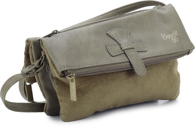 

Baggit MP Angel Tower Pouch(Green)