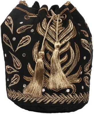 

Diwaah Handcrafted Potli(Black)