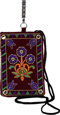 

Magnus Embroidered Pouch(Brown)