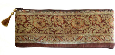 

Needlecrest Medium Pouch(Brown)