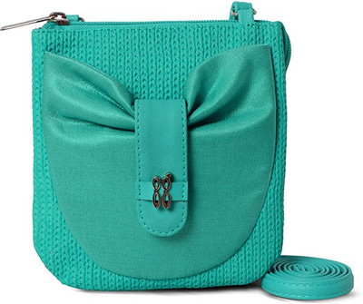 

Baggit Lmp Hunibuni Jhuti Aqua Mobile Pouch(Blue)