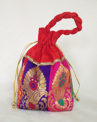 

IndoArtisan Batua Wristlet(Red)