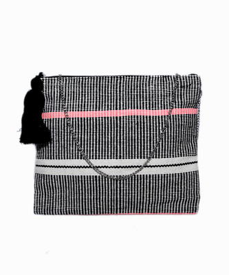 

Diwaah Handcrafted Pouch(Multicolor)