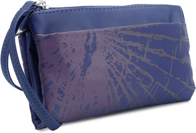

Baggit LMP Greece Queen Wristlet(Blue)