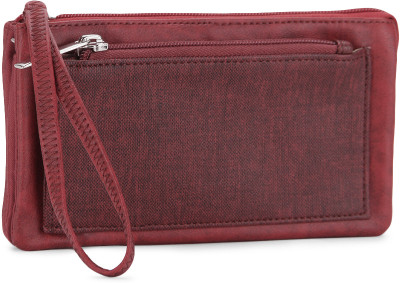 

Baggit LMP Agnus Dum Wristlet(Red)
