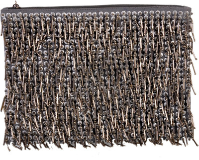 

Diwaah Diwaah!!Embellished Silver fringess pouch Pouch(Silver)