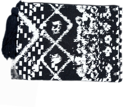 

Diwaah Handcrafted Pouch(Black)