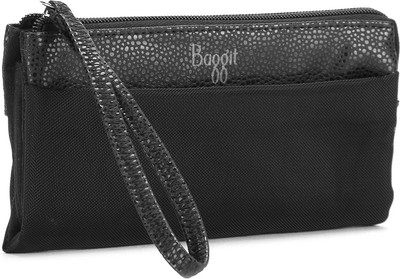 

Baggit MP Roxy Tobby Wristlet(Black)