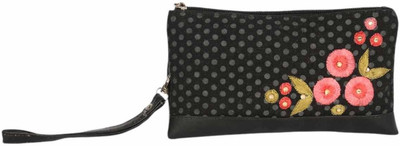 

Pick Pocket Poppy Polka Wristlet(Black)