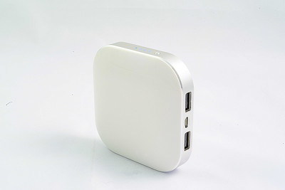 

Panasonic 9000 mAh Power Bank (Panasonic Smart Power α9000, Panasonic Smart Power Alpha 9000 maH White)(White, Lithium-ion)