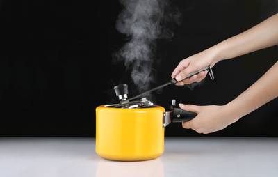 Pigeon 3 L Pressure Cooker
