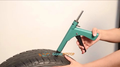 

Grand Pitstop GPS-GUNK001 Tubeless Tyre Puncture Repair Kit