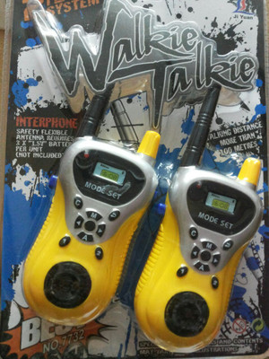 

Play Design Walkie Talkie Toy Set With Radio Control