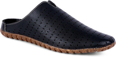 

Peponi Men Black Flats