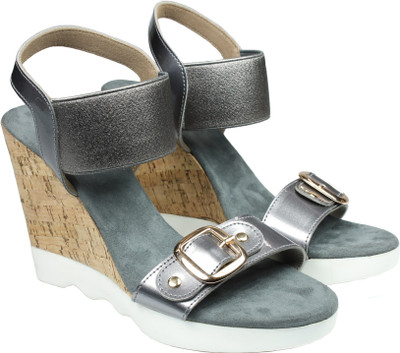 

Inc.5 Women gun metal Wedges