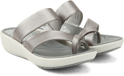 

Clarks Women Metallic Sports Sandals