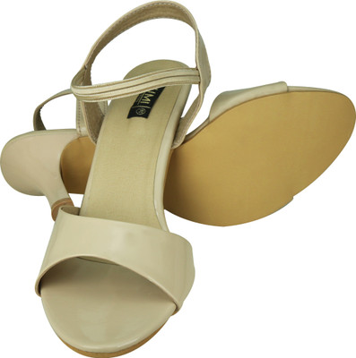

Sumi Collections Girls Heels(Cream