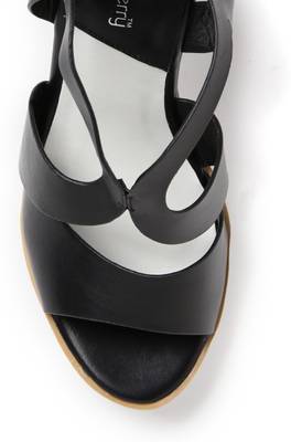 Dressberry Women Black Heels