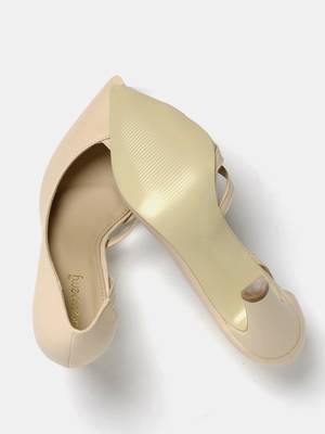 Dressberry Women Beige Heels