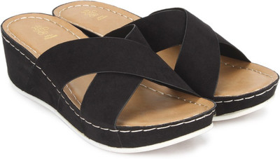 

Tresmode Women BLACK Sandals