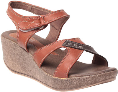 

MSC Women Beige Wedges