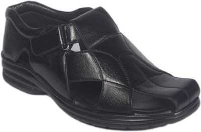 

Pipilika Men Black Flats
