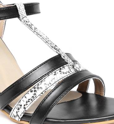Dressberry Women Black Heels
