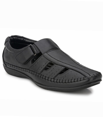 

Mactree Men Black Sandals