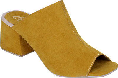 

Chalk Studio Women Yellow Heels