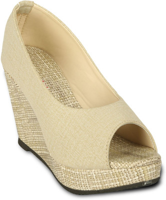 

Zachho Women Beige Wedges