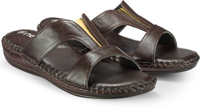 

Nell Women Brown Flats