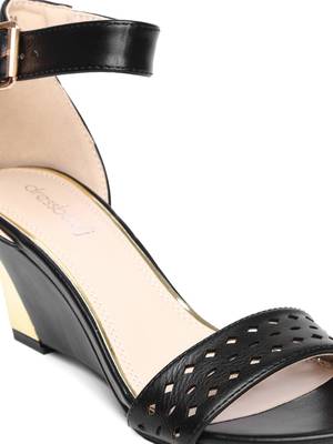 Dressberry Women Black Heels