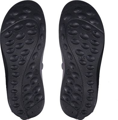 Floxtar Men Grey/Green Sandals