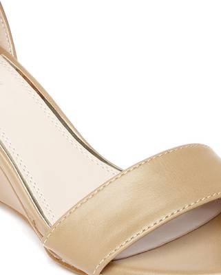 Dressberry Women Black Heels
