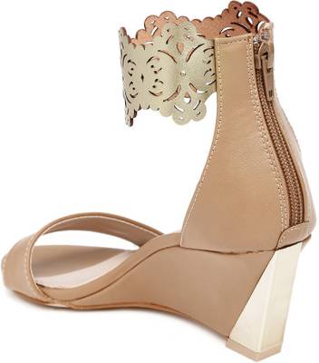 Dressberry Women Black Heels
