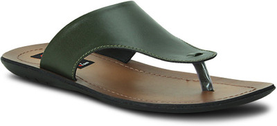 

Get Glamr Men Green Casual