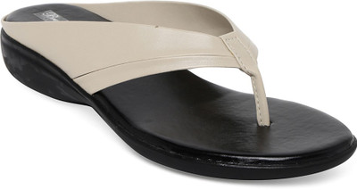 

Bruno Manetti Women Beige Flats