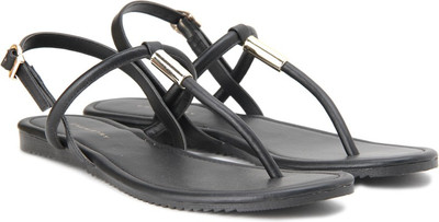 

Chemistry Women Black Flats
