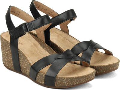 

Clarks Women Black Leather Sports Sandals