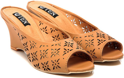 

TEN Women Tan Heels