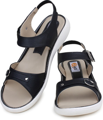 

Digni Women Black Flats