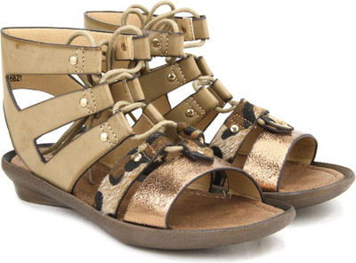 

Catwalk Women BEIGE Flats
