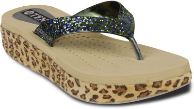 68% OFF on TEN Women Green::Beige Flats 68% OFF on TEN Women Green::Beige Flats