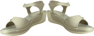 

Rare Women Beige Wedges