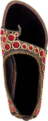 

Footrendz Women Maroon Flats