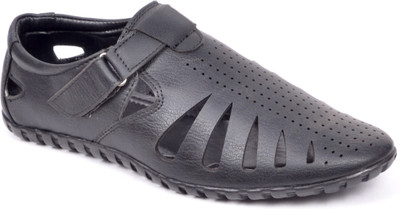 

Peponi Men Black Casual