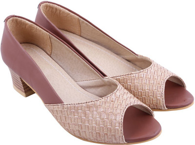 

Adorn Women Brown Heels