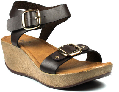 

Inc.5 Women BROWN Wedges